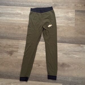 Nike Air Leggjngs